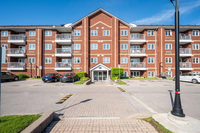 409 - 195 Lake Driveway W W