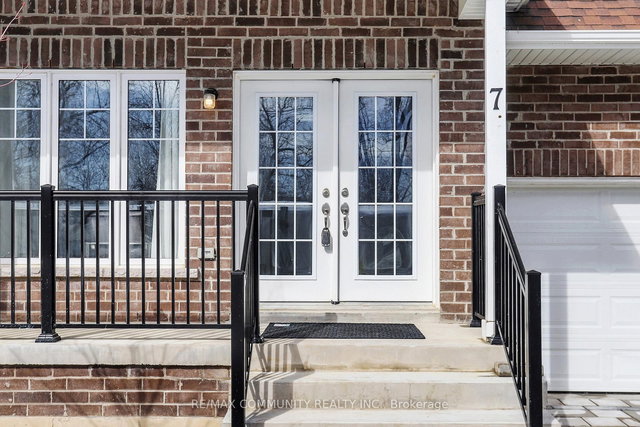 7 - 1741 Fairport Road