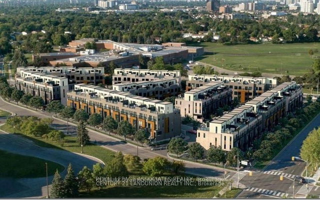 11 - 255 Mclevin Avenue