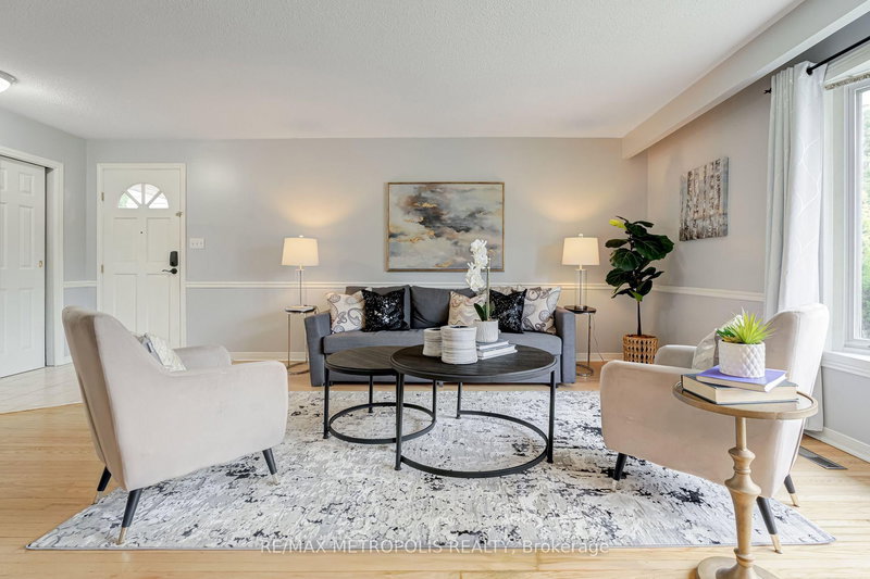 Upper - 287 Waverly St N, Oshawa, L1J 5V8 | Image 2