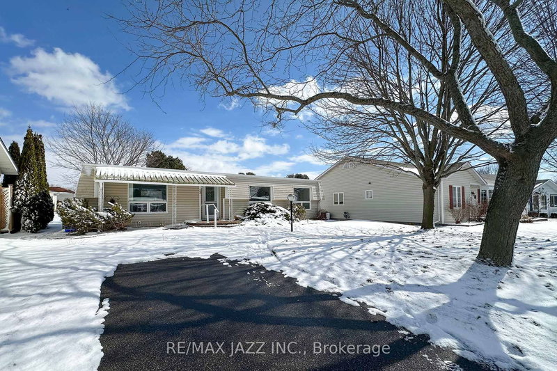 13 Steelhead Lane, Clarington, L1B 1B4 | Image 2