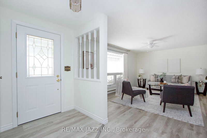 13 Steelhead Lane, Clarington, L1B 1B4 | Image 3