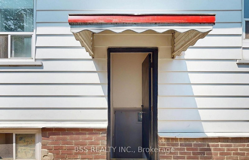 48 St Dunstan Dr, Toronto, M1L 2V5 | Image 2