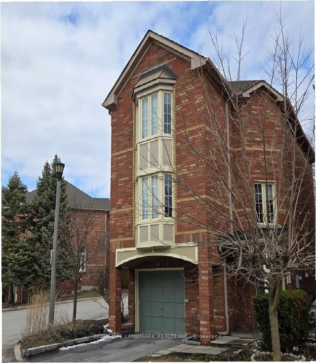 33 Guildpark Pathway