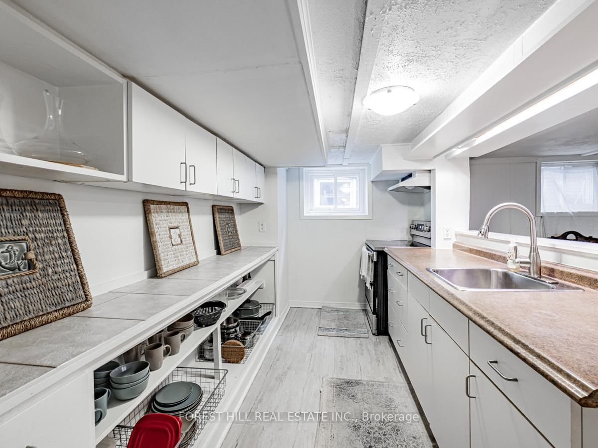 29 Scarboro Beach Boulevard, Unit Lower - Photo 11