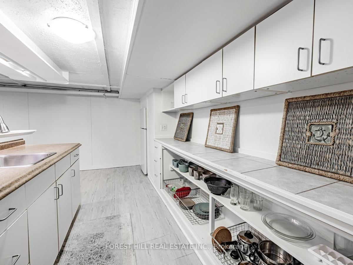 29 Scarboro Beach Boulevard, Unit Lower - Photo 13