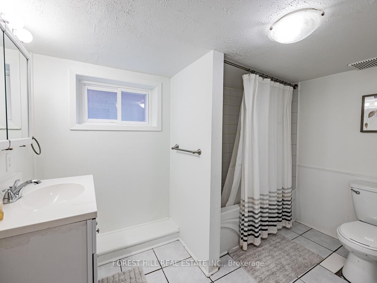 29 Scarboro Beach Boulevard, Unit Lower - Photo 16