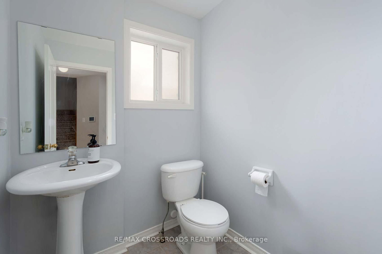 Detached House for sale at 510 Hickory Street, Whitby, Ontario, L1N 9W8 - Downtown Whitby - MLS: E12904046