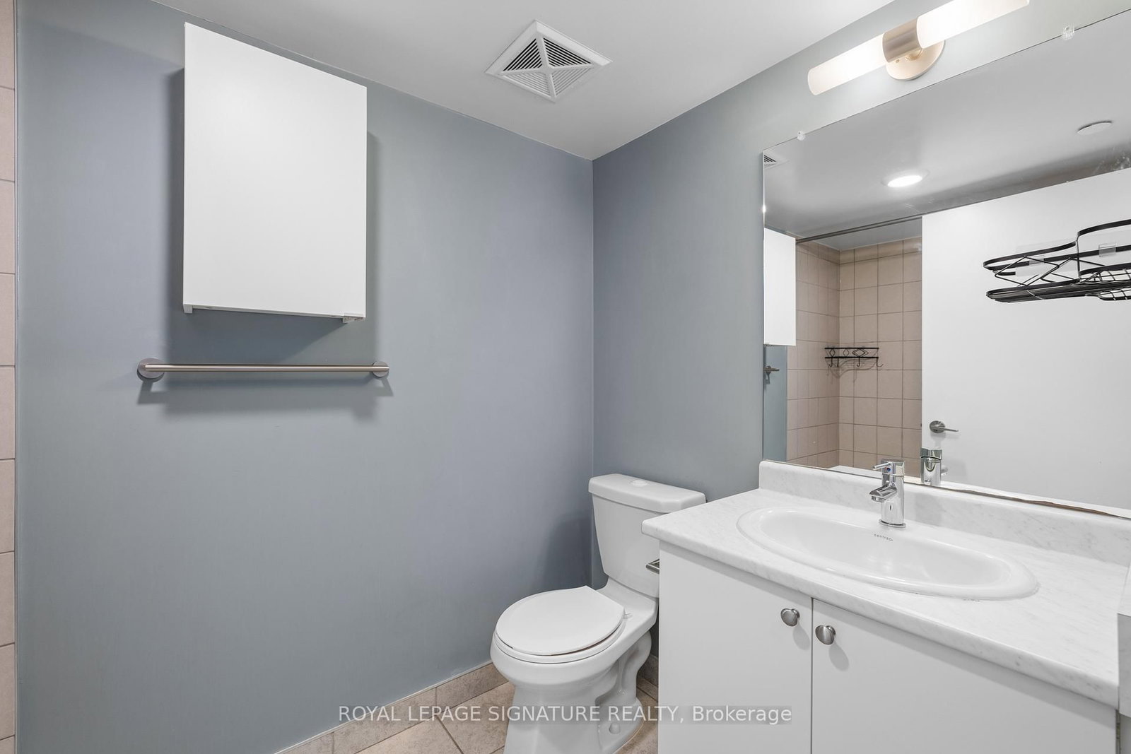 Condo for lease at 416-8 Trent Avenue, Toronto, Ontario, M4C 0A6 - East End-Danforth - MLS: E12904402