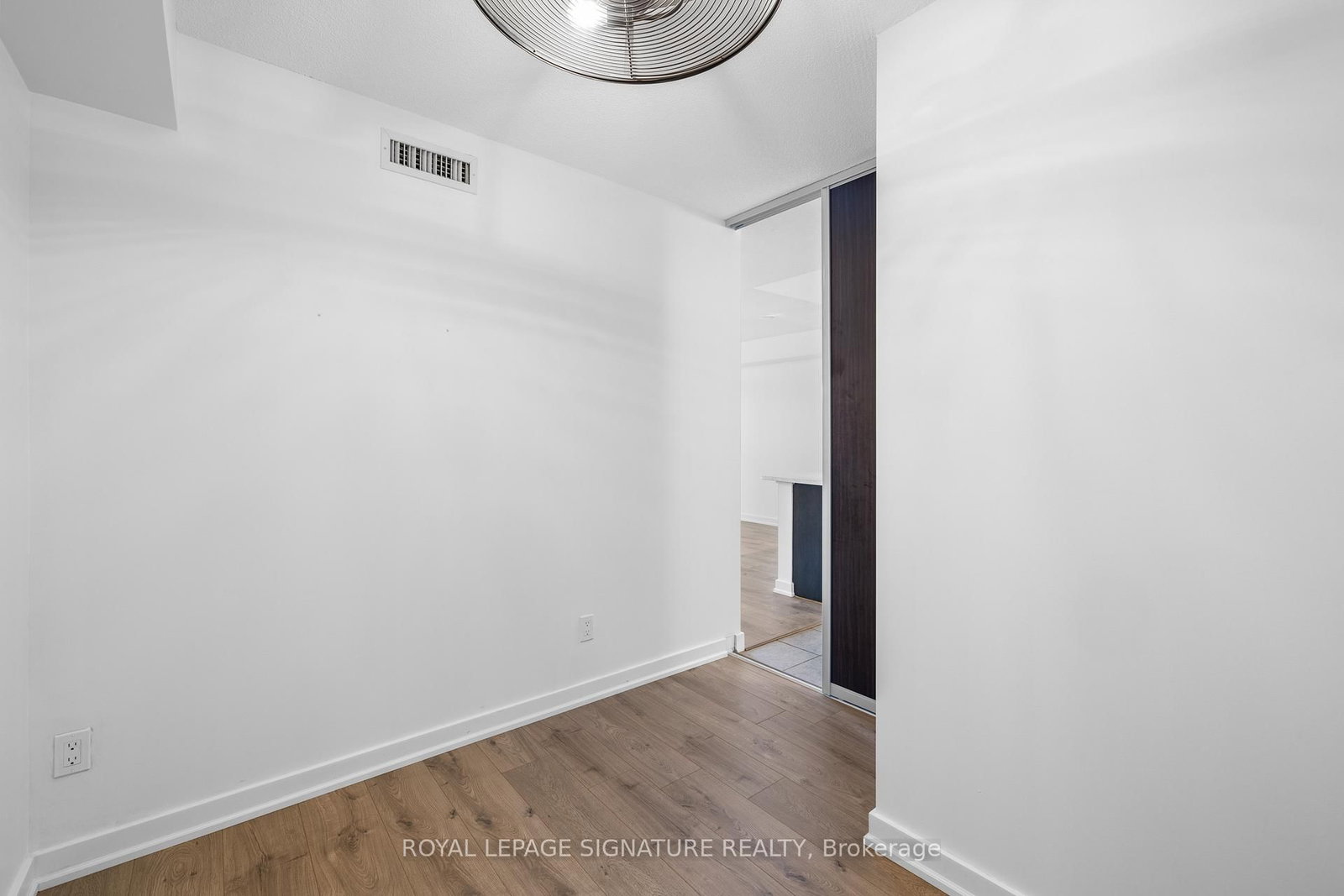 Condo for lease at 416-8 Trent Avenue, Toronto, Ontario, M4C 0A6 - East End-Danforth - MLS: E12904402