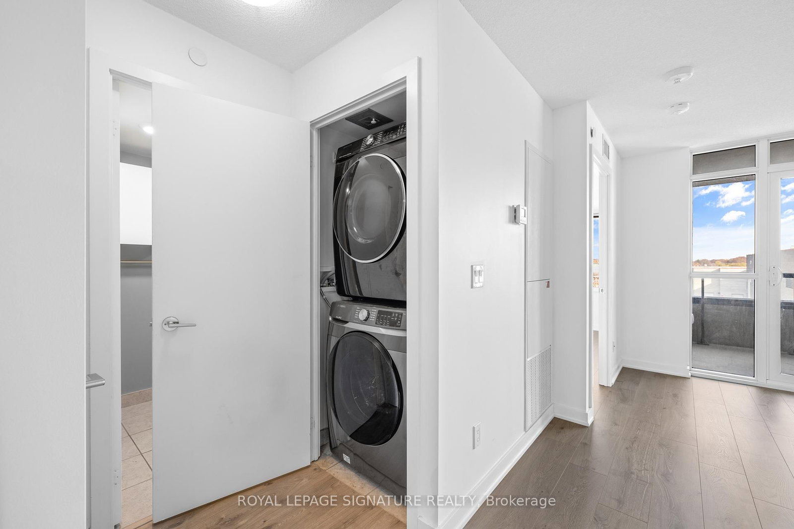 Condo for lease at 416-8 Trent Avenue, Toronto, Ontario, M4C 0A6 - East End-Danforth - MLS: E12904402