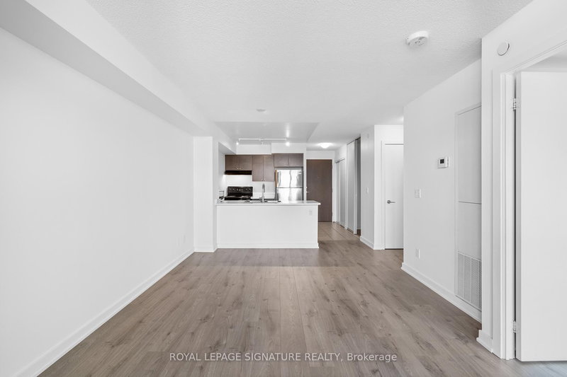 416 - 8 Trent Ave, Toronto, M4C 0A6 | Image 3