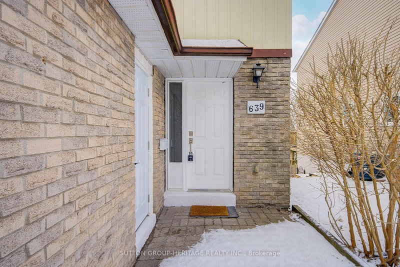 639 Down Cres, Oshawa, L1H 7X9 | Image 2