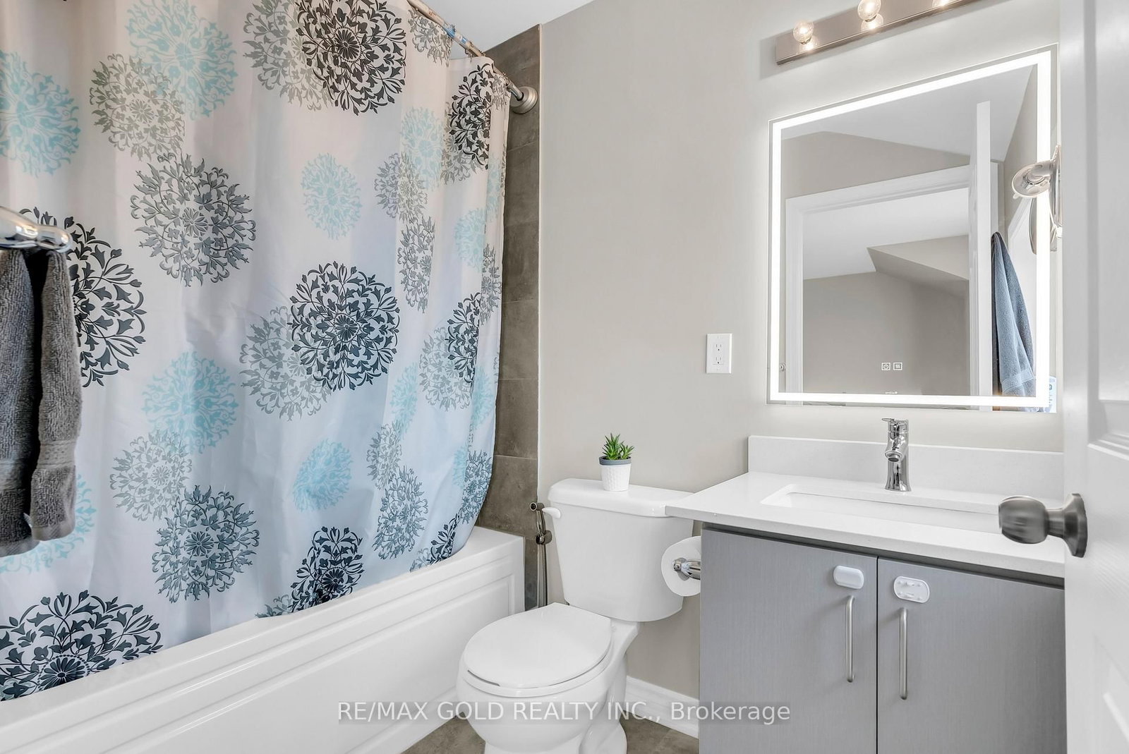 Townhouse for sale at 06-1030 dunsley Way, Whitby, Ontario, L1N 0L5 - Pringle Creek - MLS: E12904590