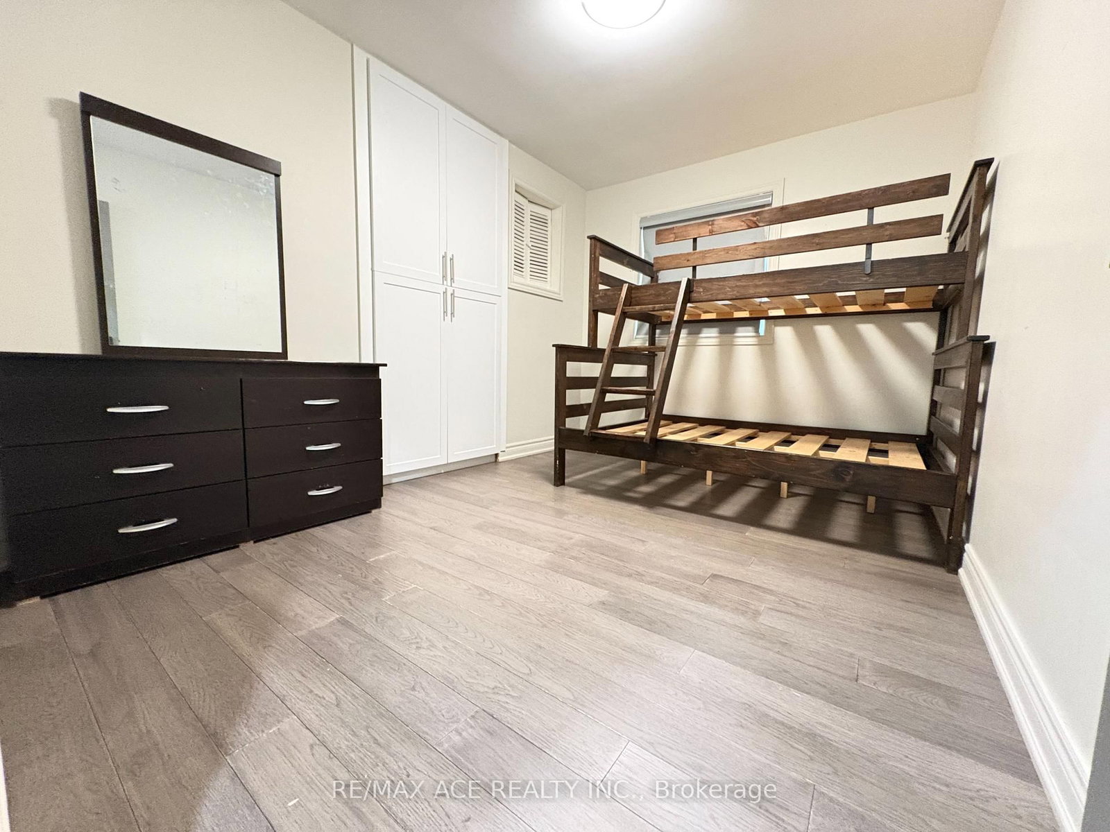 Detached House for lease at 5 Shawford Crescent, Toronto, Ontario, M1G 1V7 - Woburn - MLS: E12905036