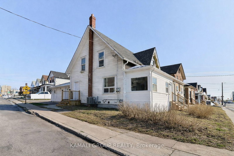 UNIT 3 - 93 McMillan Dr, Oshawa, L1G 3Z7 | Image 2