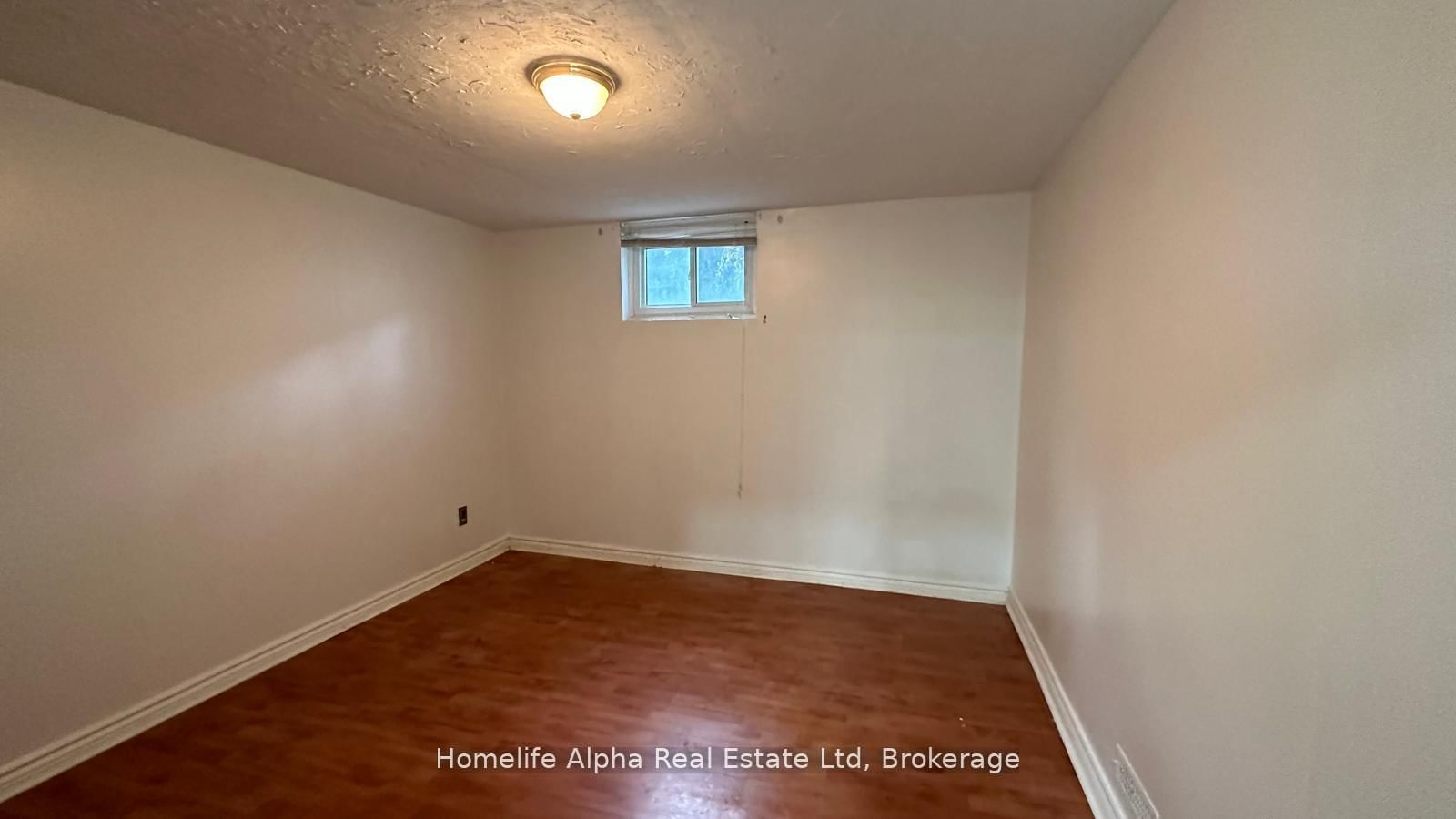 865 Hillcrest Road S, Unit Basement - Photo 6