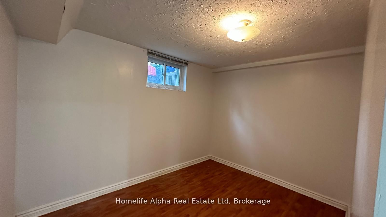 865 Hillcrest Road S, Unit Basement - Photo 7