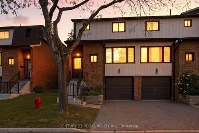 Townhouse sold at 7-765 Oklahoma Drive, Pickering, Ontario, L1W 3C9 - West Shore - MLS: E12905742
