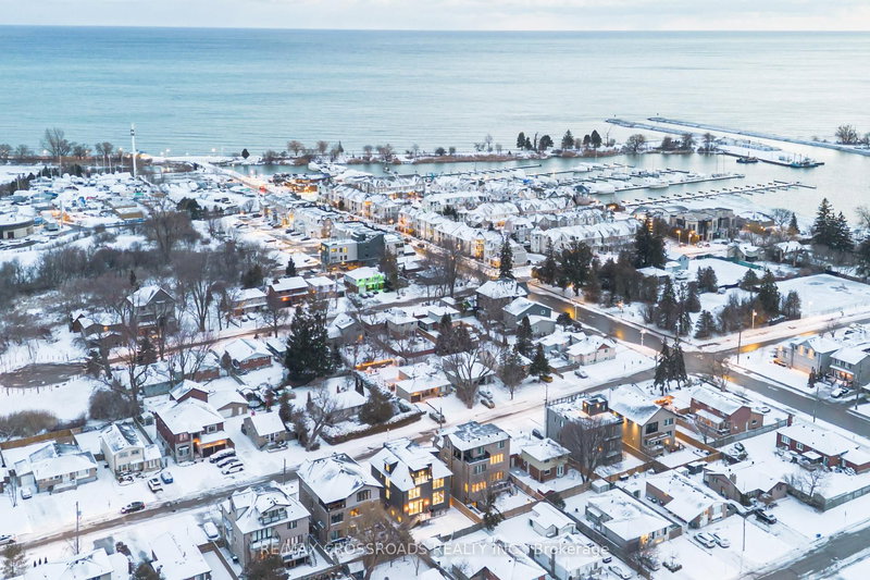 642 Annland St, Pickering, L1W 1B1 | Image 3