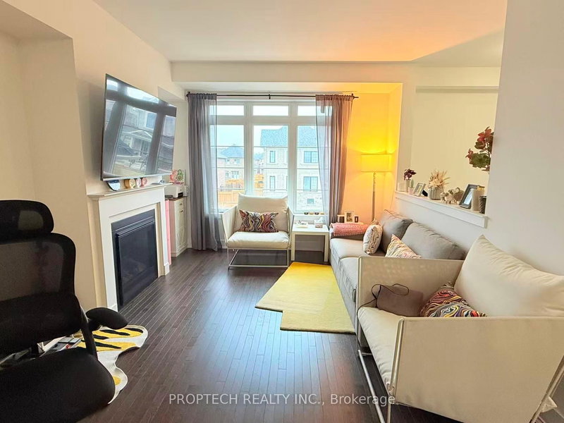 25 Gillivary Dr, Whitby, L1P 0C9 | Image 2