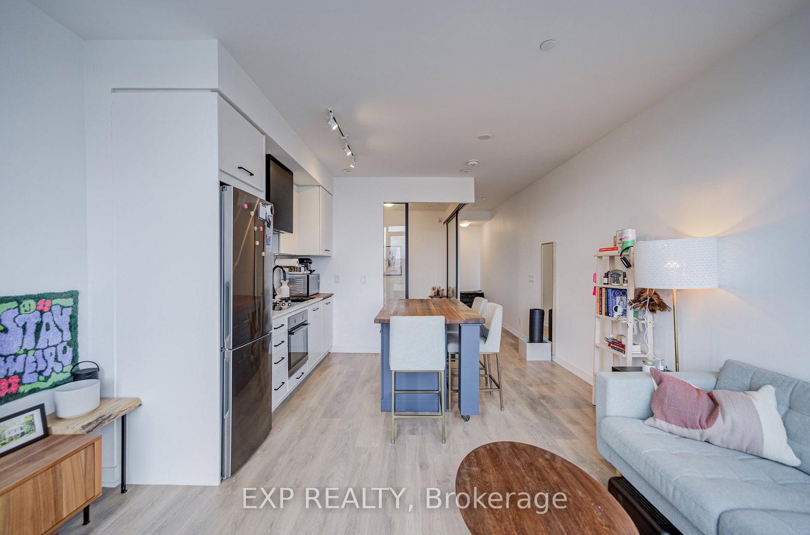 899 Queen Street E, Unit 604 - Photo 15
