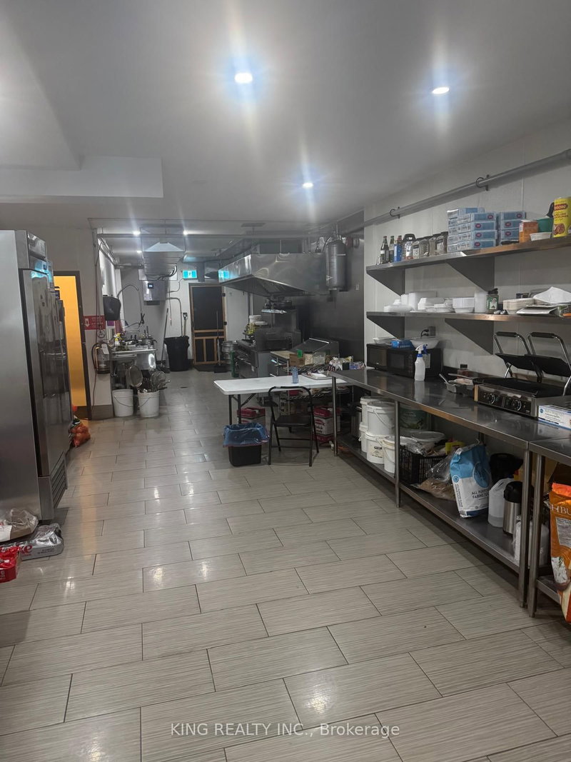 11 - 2893 Lawrence Ave E, Toronto, M1P 2S8 | Image 2