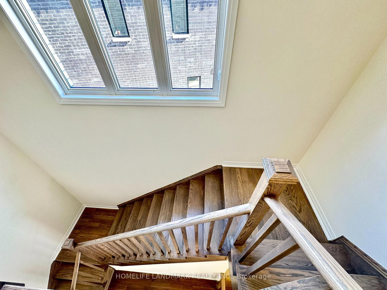 2910 Nakina Street - Photo 12