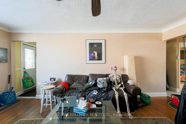 59 Highview Avenue