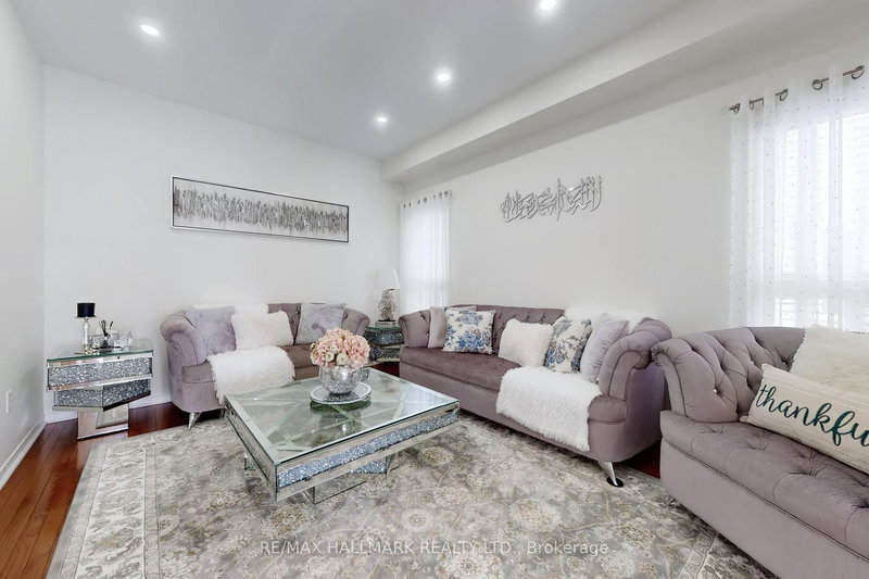 1348 Wallig Ave, Oshawa, L1K 0J5 | Image 3