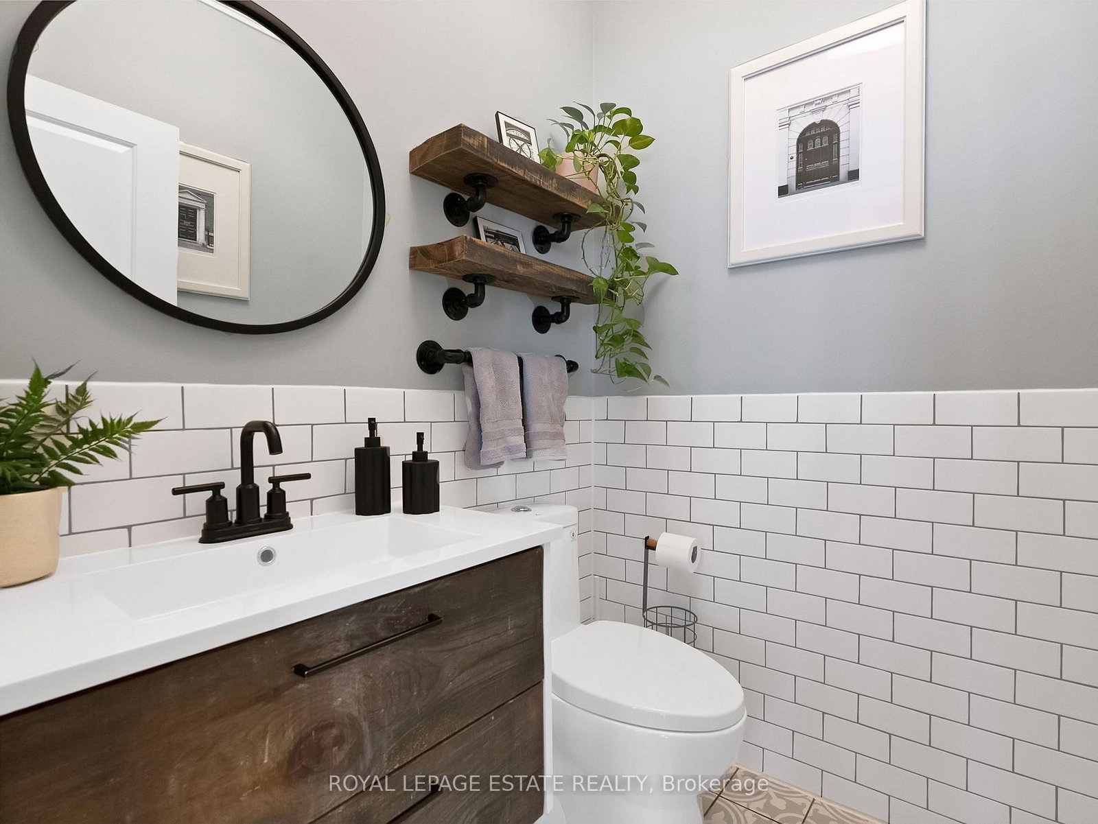 Detached House for sale at 19 Red Deer Avenue, Toronto, Ontario, M1N 2Y9 - Birchcliffe-Cliffside - MLS: E12908674