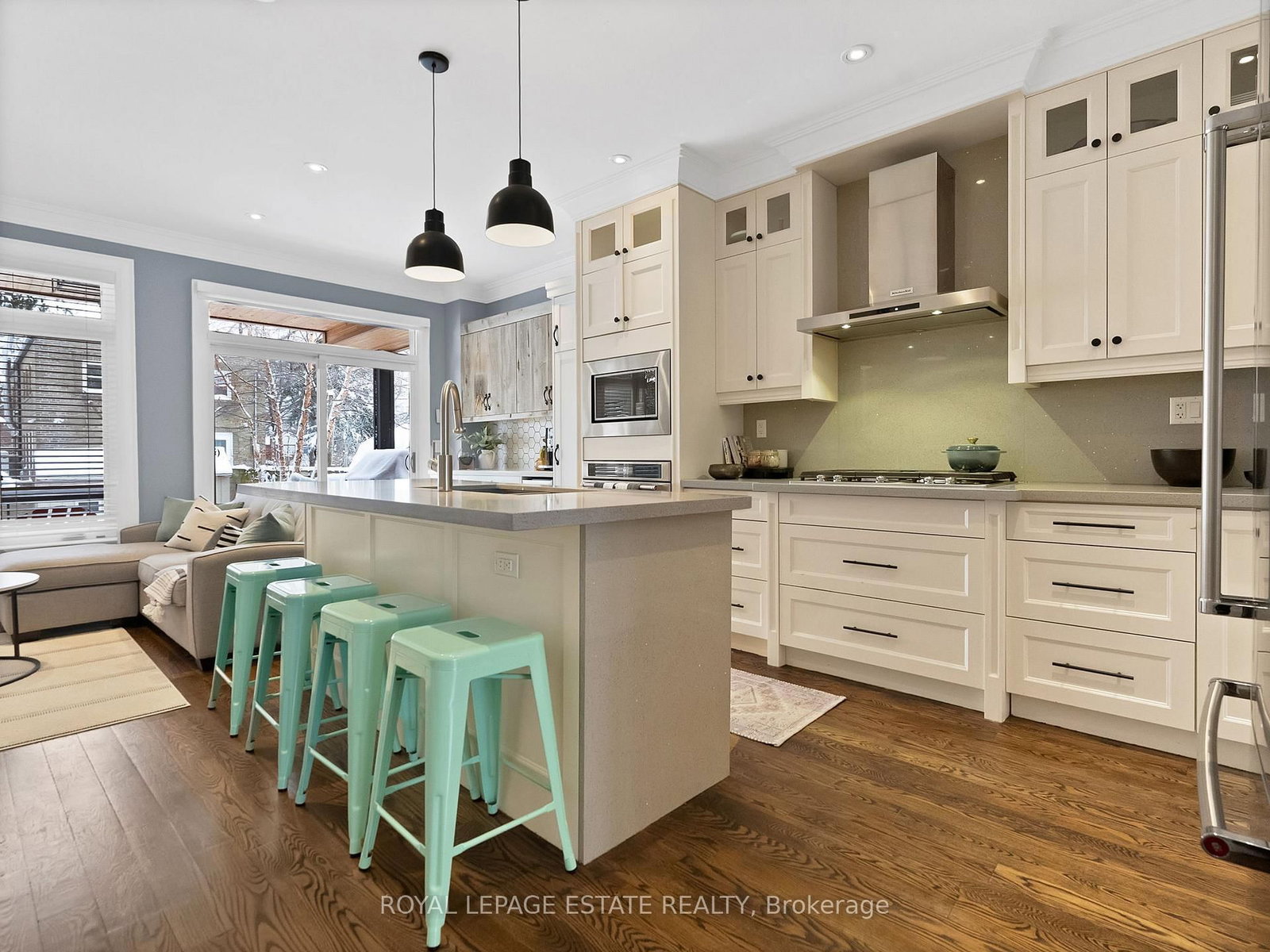 Detached House for sale at 19 Red Deer Avenue, Toronto, Ontario, M1N 2Y9 - Birchcliffe-Cliffside - MLS: E12908674