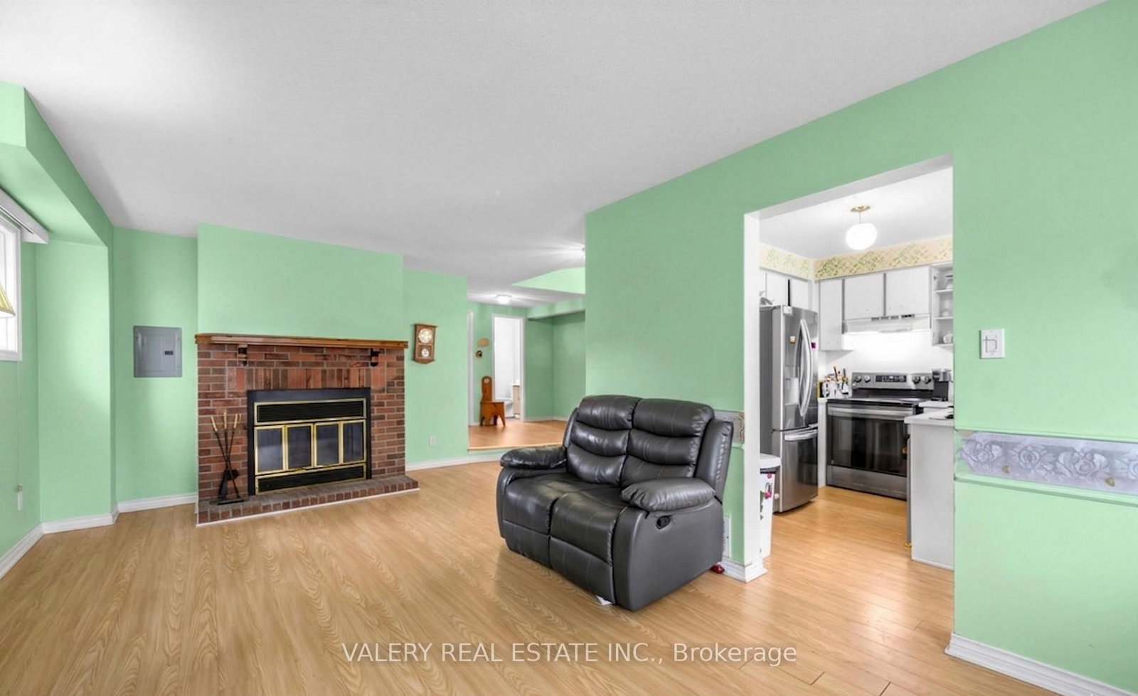 Detached House for sale at 1610 Rawlings Drive, Pickering, Ontario, L1V 5B5 - Liverpool - MLS: E12908704