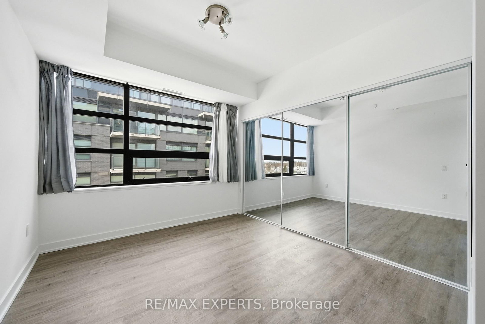 Condo for sale at 334-1614 Charles Street, Whitby, Ontario, L1N 1B9 - Port Whitby - MLS: E12909020