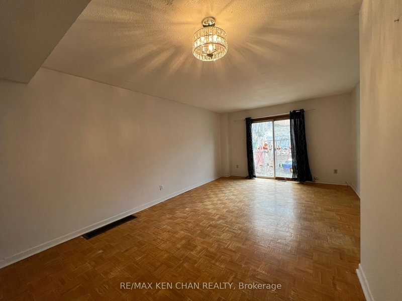 85 Blake St, Toronto, M4J 3E2 | Image 2