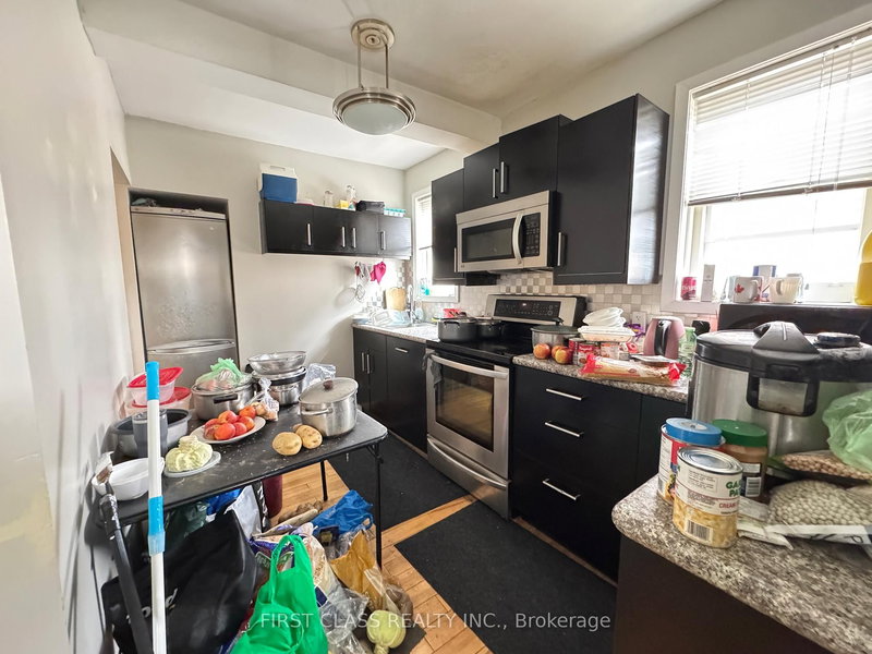 11 Ellington Dr, Toronto, M1R 3X6 | Image 3