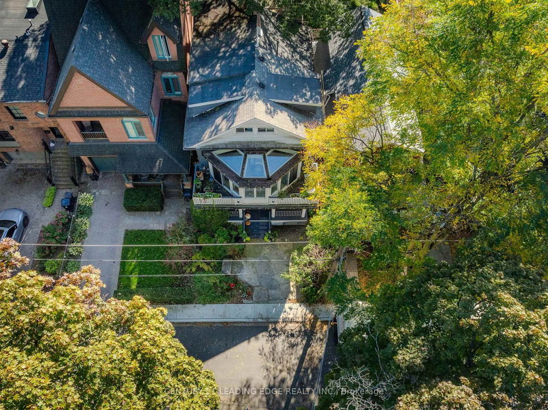 9 Balmy Ave, Toronto, M4E 1C7 | Image 2