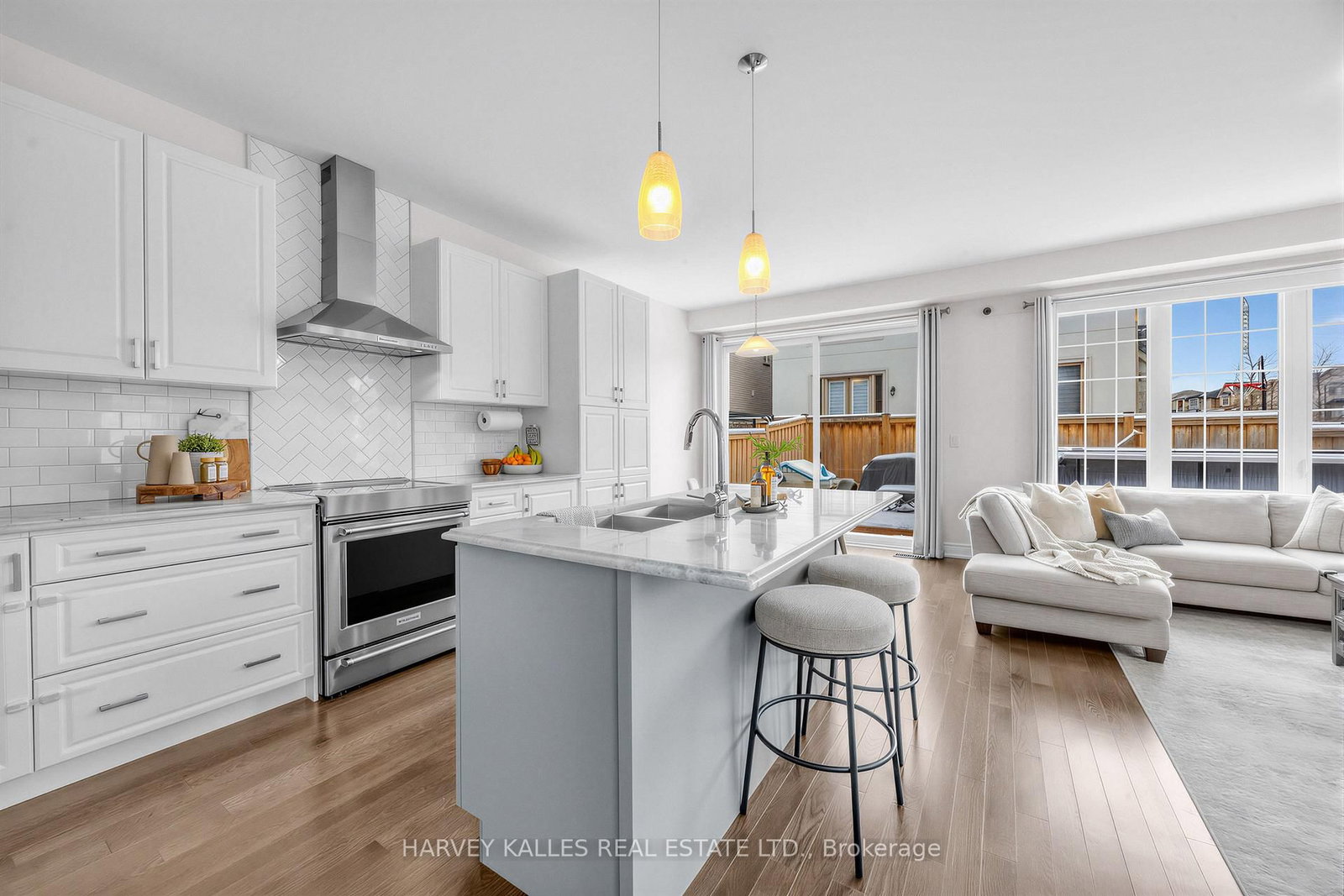 Detached House for sale at 1002 Kingpeak Crescent, Pickering, Ontario, L1X 0H3 - Rural Pickering - MLS: E12910342