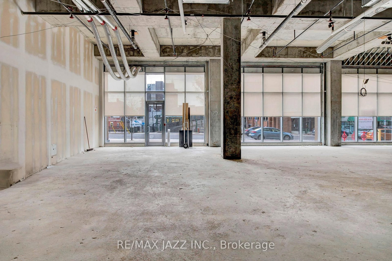 100 Bond Street E, Unit 1 - Photo 11