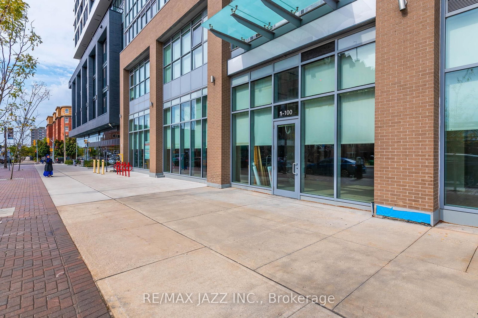 100 Bond Street E, Unit 1A - Photo 6