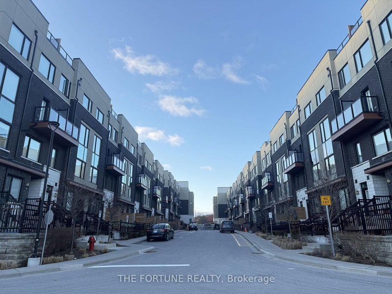 206 - 1555 Kingston Rd, Pickering, L1V 0E9 | Image 3