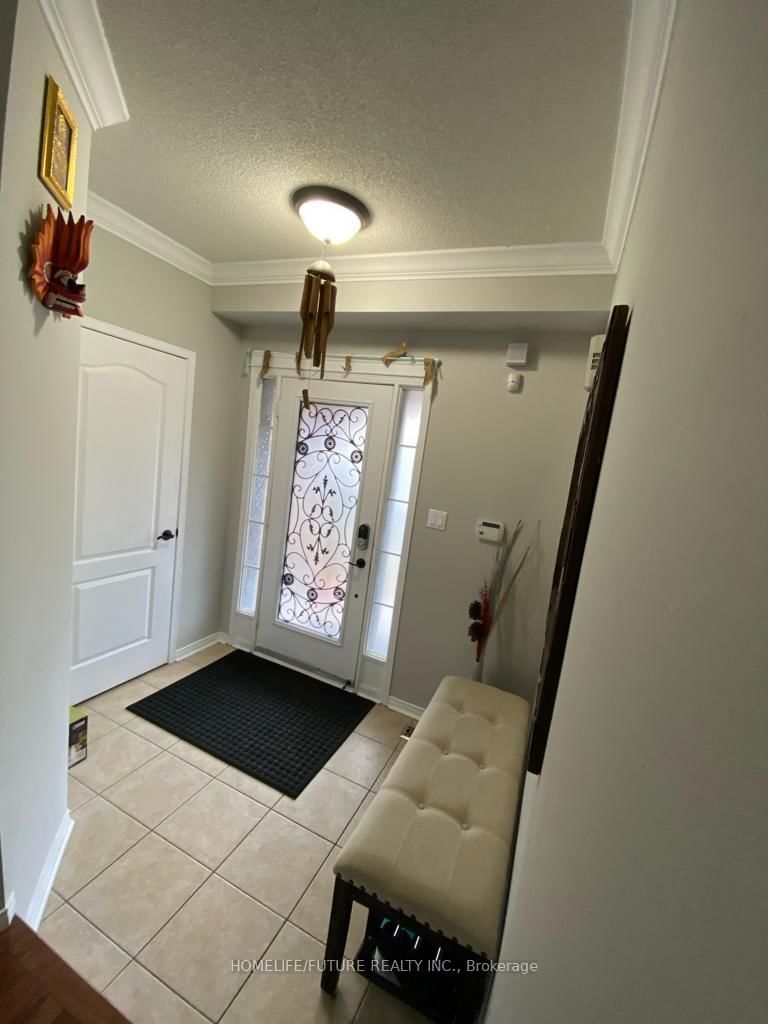 31 Middlecote Dr, Ajax, L1T 0A4 | Image 3