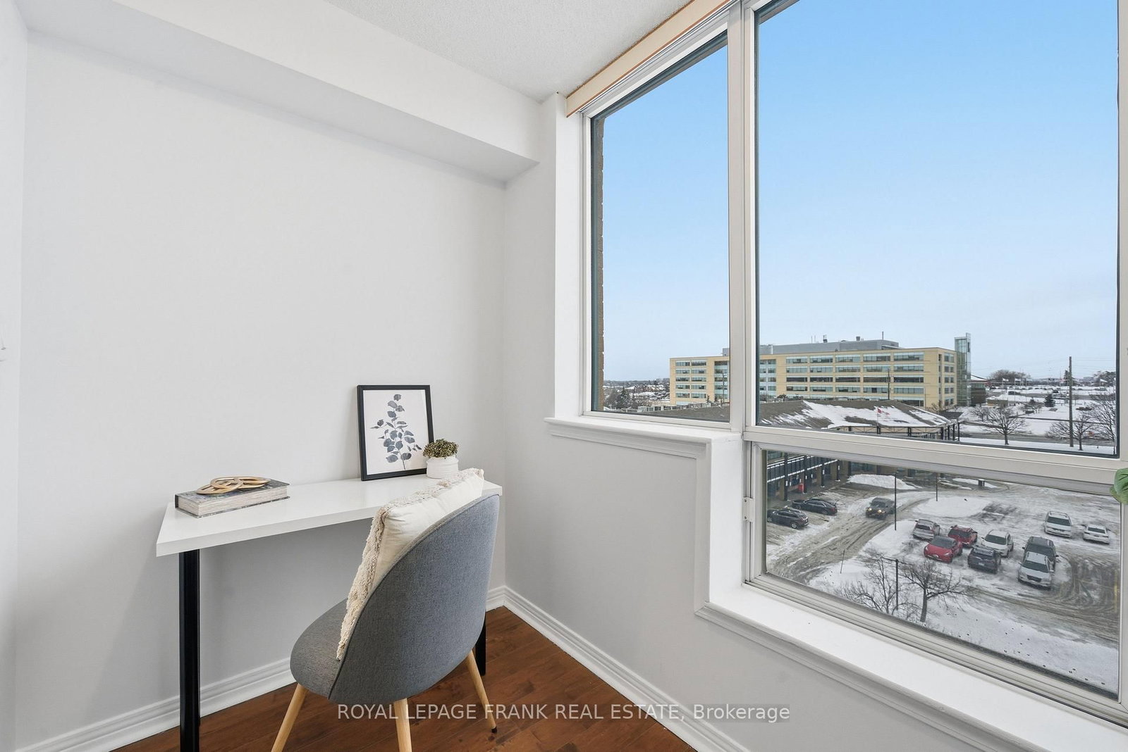 711 Rossland Road E, Unit 710 - Photo 14