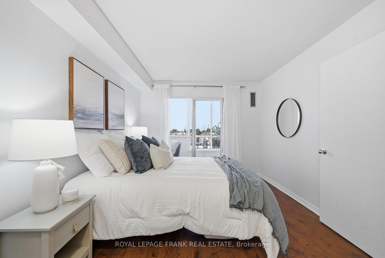 711 Rossland Road E, Unit 710 - Photo 15