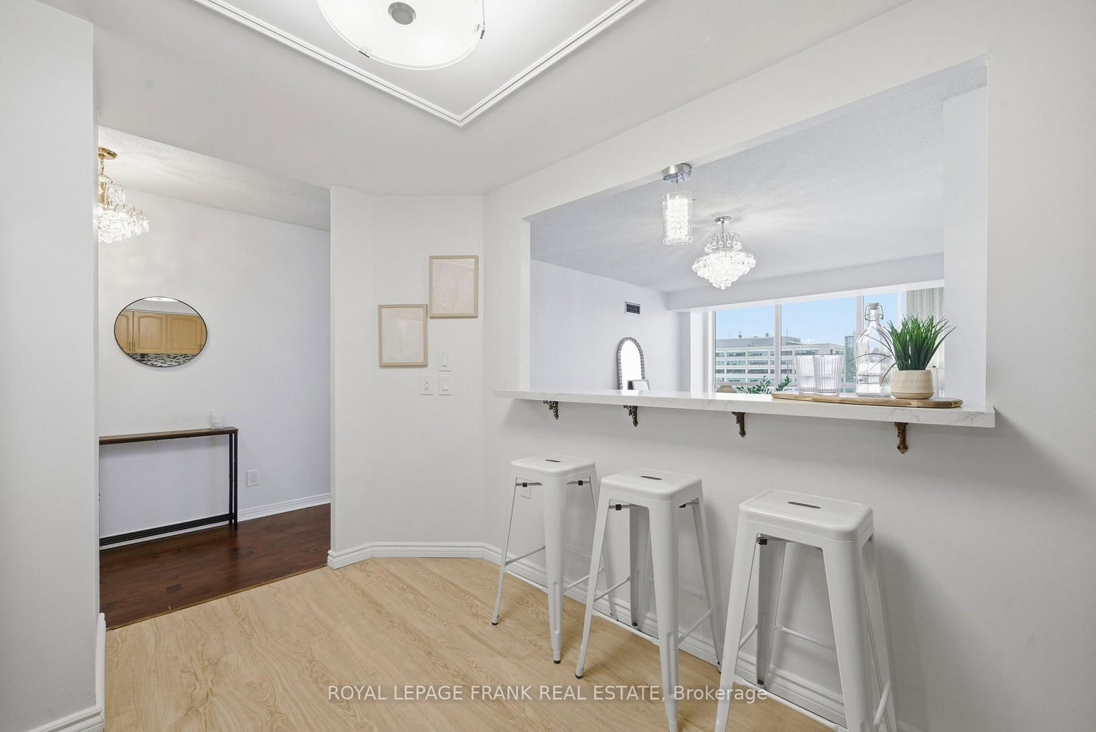 711 Rossland Road E, Unit 710 - Photo 7