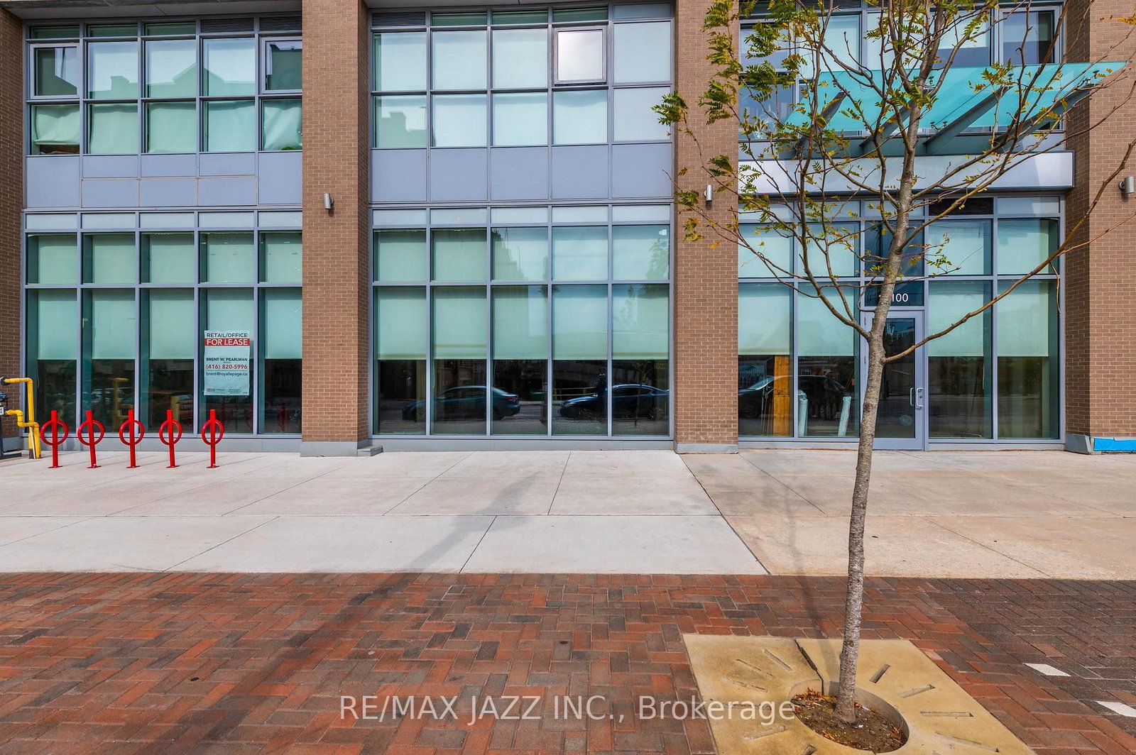 100 Bond Street E, Unit 1B - Photo 4