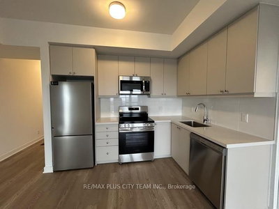 702-51 Clarington Boulevard, Clarington, Ontario image-0-3