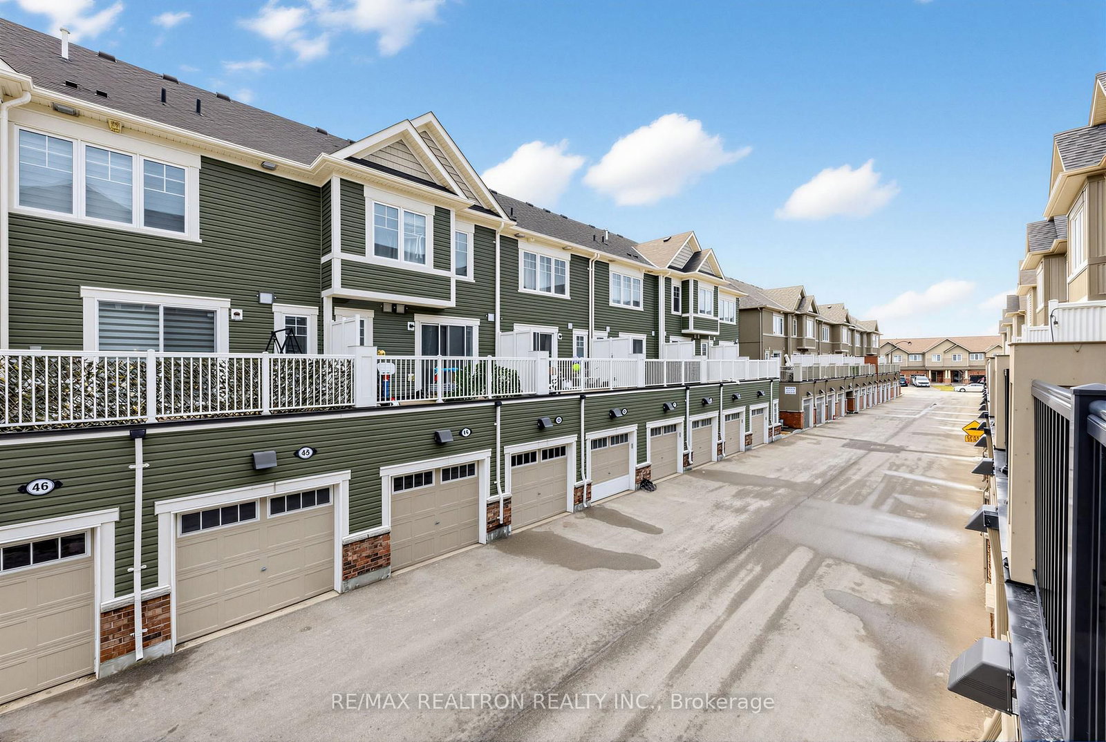 Townhouse for sale at 35-2500 Hill Rise Court, Oshawa, Ontario, L1L 0W2 - Windfields - MLS: E12912080