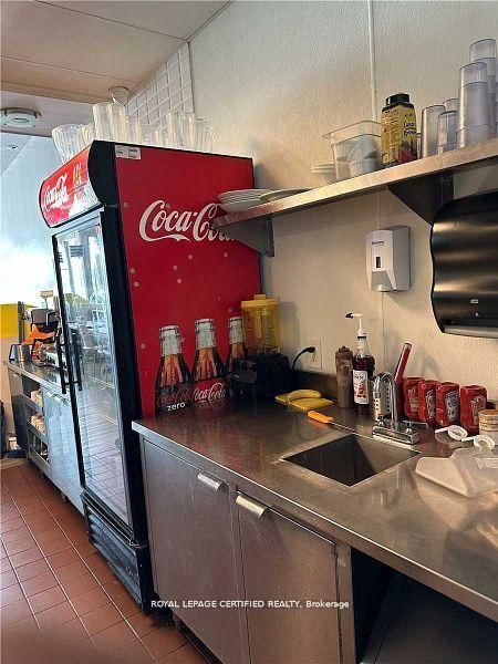 224 Ritson Road N, Unit C2.1 - Photo 8