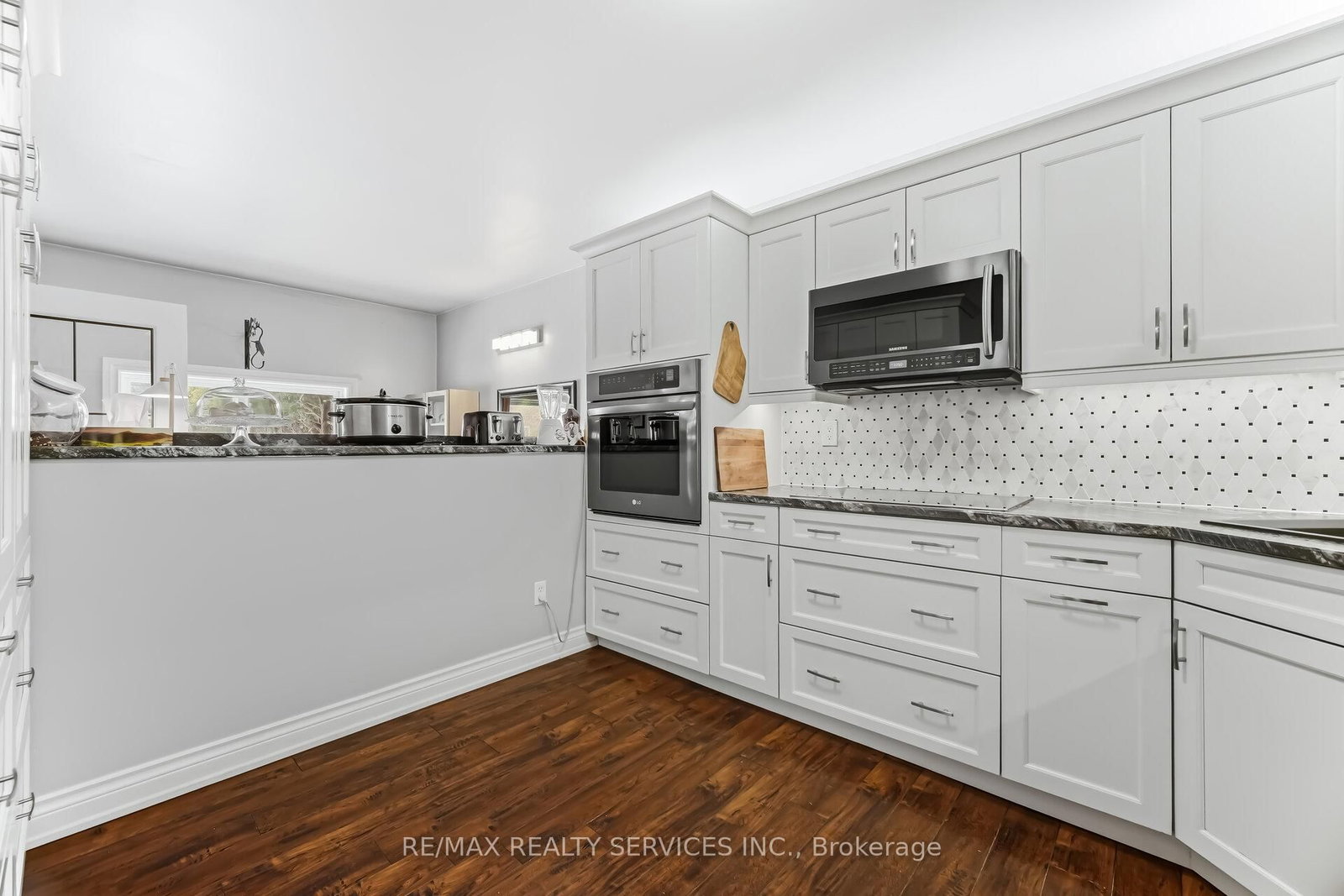 Condo for sale at 105-580 Mary Street, Whitby, Ontario, L1N 2R3 - Downtown Whitby - MLS: E12913162